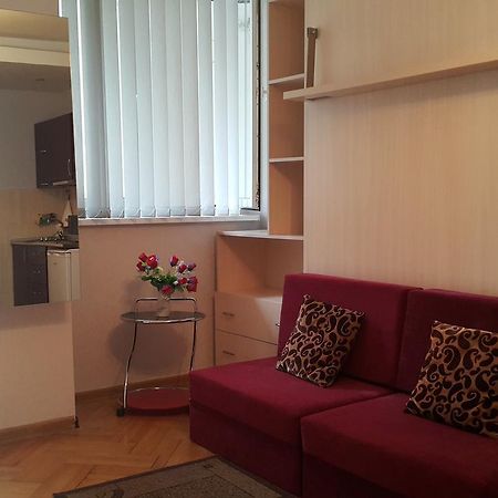 Apartment On Rustaveli Avenue تبليسي المظهر الخارجي الصورة