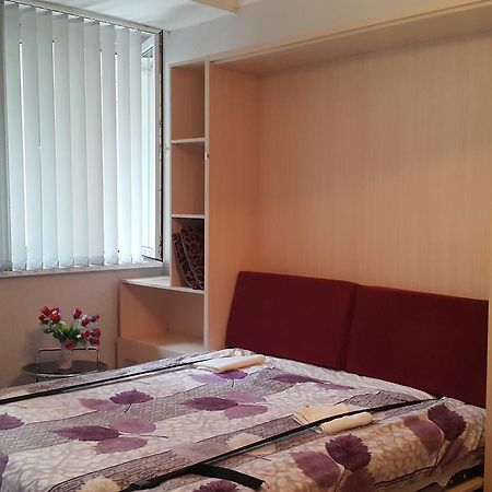 Apartment On Rustaveli Avenue تبليسي المظهر الخارجي الصورة