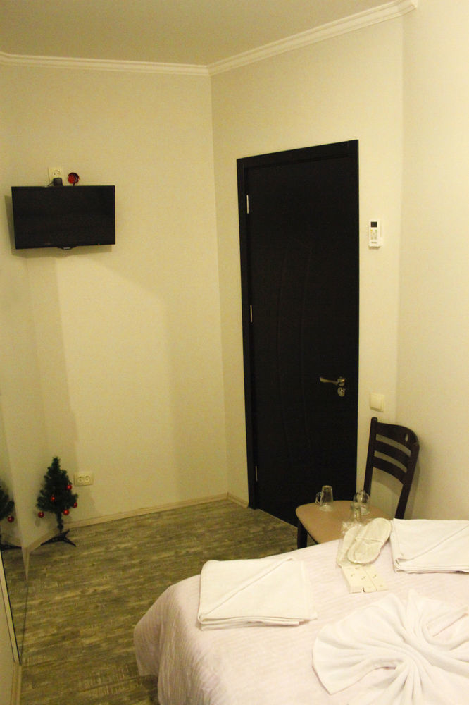 Apartment On Rustaveli Avenue تبليسي المظهر الخارجي الصورة