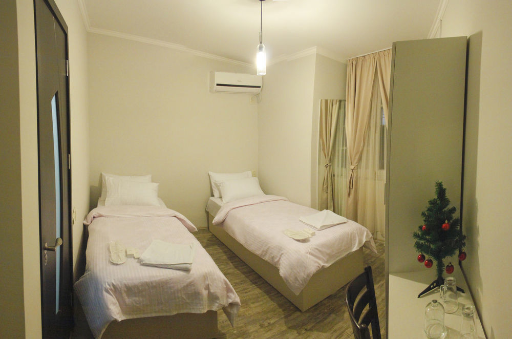 Apartment On Rustaveli Avenue تبليسي المظهر الخارجي الصورة