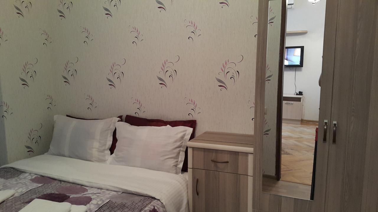 Apartment On Rustaveli Avenue تبليسي المظهر الخارجي الصورة