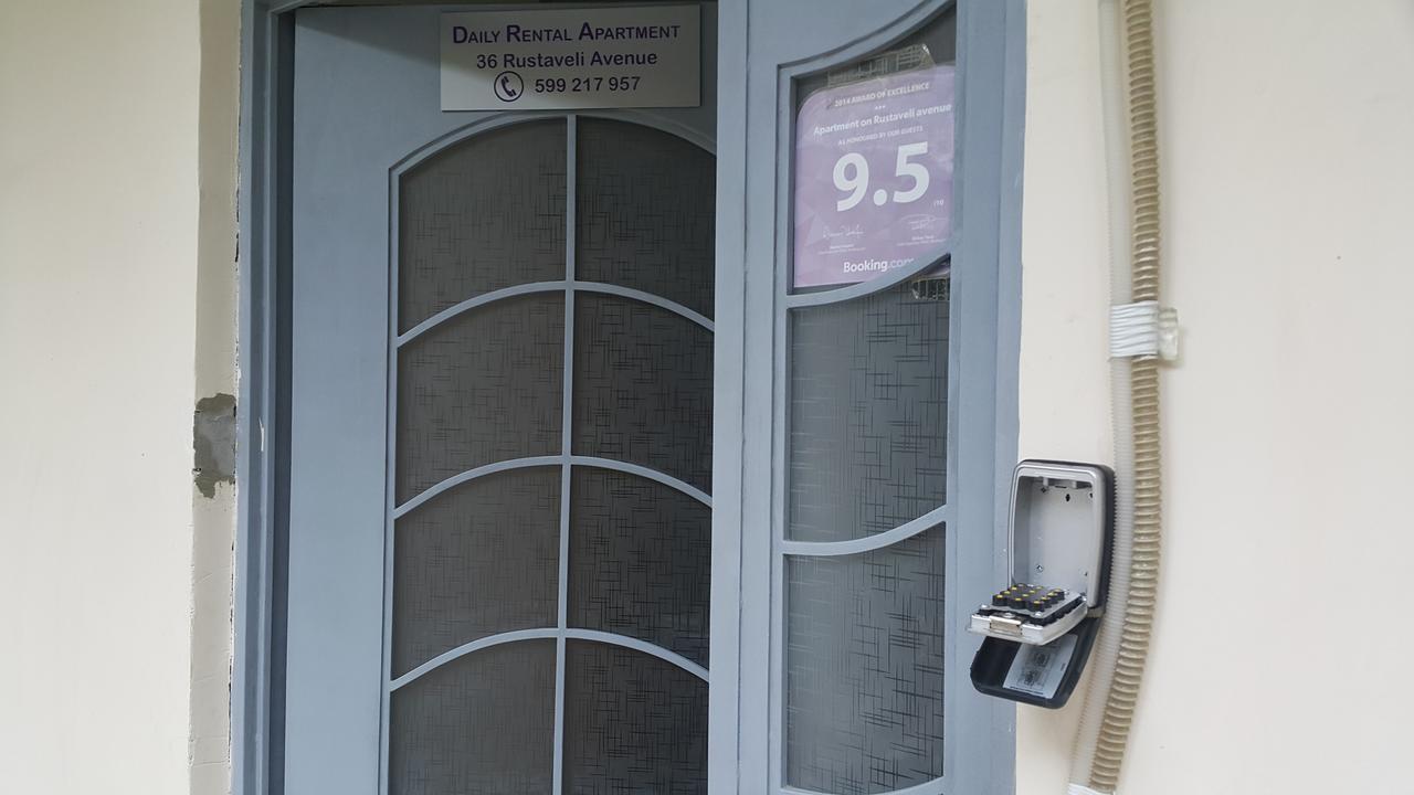Apartment On Rustaveli Avenue تبليسي المظهر الخارجي الصورة
