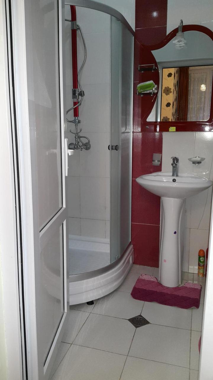 Apartment On Rustaveli Avenue تبليسي المظهر الخارجي الصورة